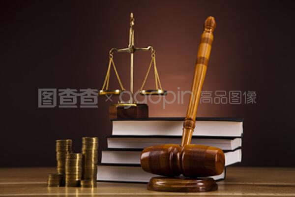 木槌大律师——现代司法体系中的律师角色解读